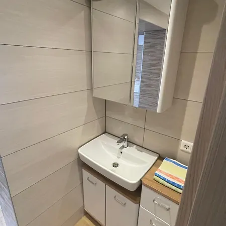 Moeblierte 50 M2 Einliegerwohnung Zur Kurzzeitmiete In Apartment Oberkochen