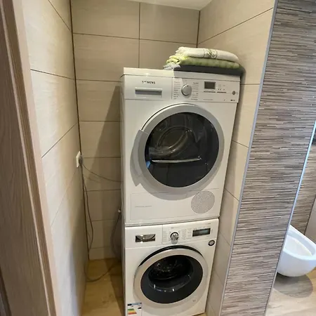 Moeblierte 50 M2 Einliegerwohnung Zur Kurzzeitmiete In *
